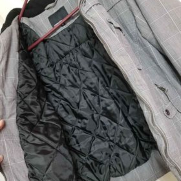 fishbone coat size medium - Picture 3 of 5